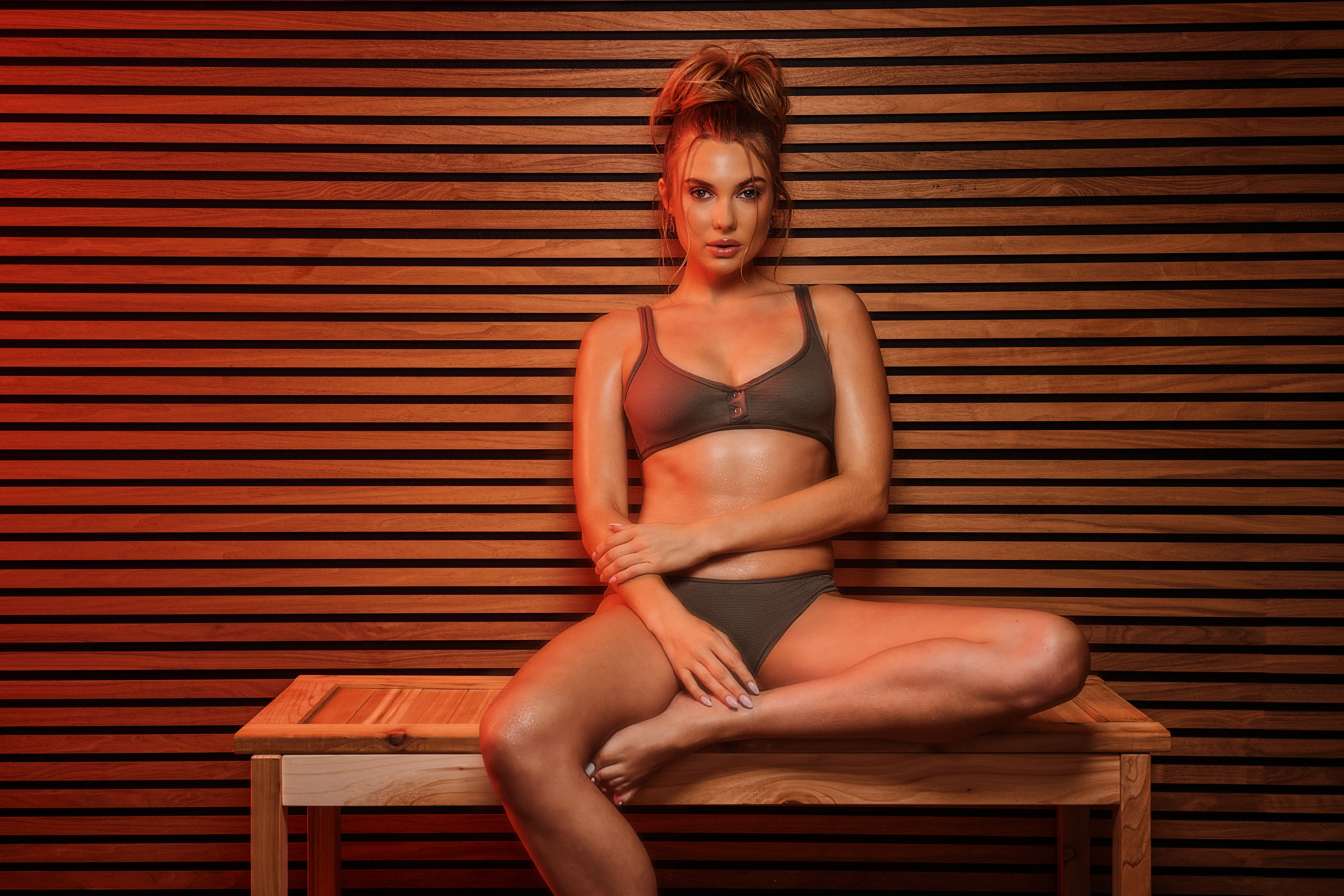 Infrared sauna session at contrastheory